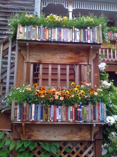 Bookshelf: Bookshelf planters