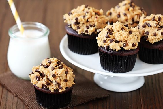 Chocolate Chip Cookie Dough cupcake frosting