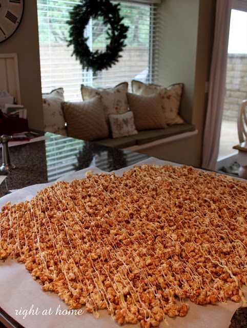 Cinnamon bun popcorn recipe. Great Christmas gift idea.