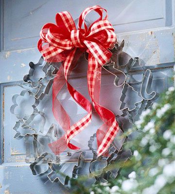 Cookie Cutter Wreath – would be fun in the kitchen