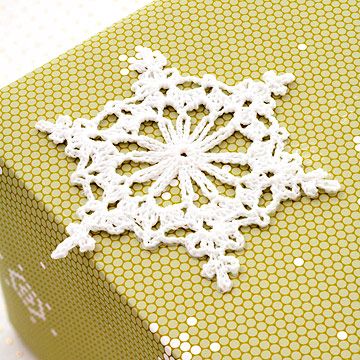 Crochet a Snowflake Gift Topper/Might try to make a bit smaller and use as appli