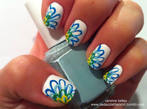 Flower nails