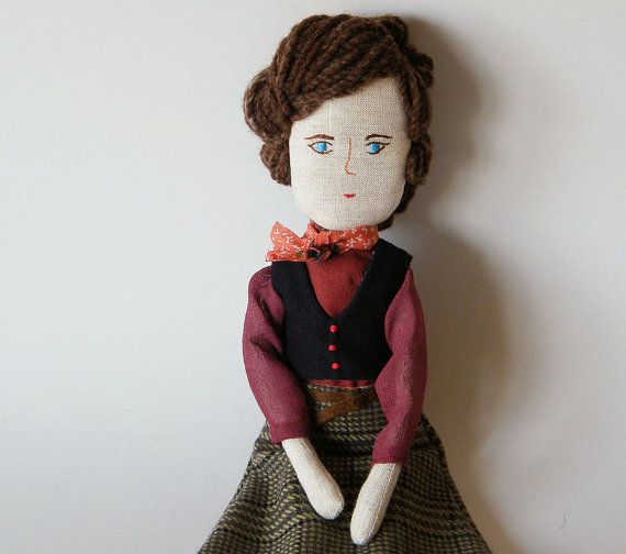 Handmade doll  Henriqueta by matildebeldroega on Etsy, €96.00