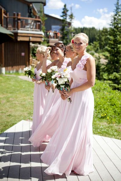 I LOVE the style of these bridesmaid dresses!