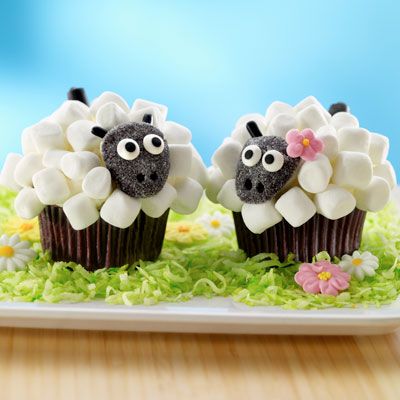 Lamb Cupcakes – too cute for Easter!!
