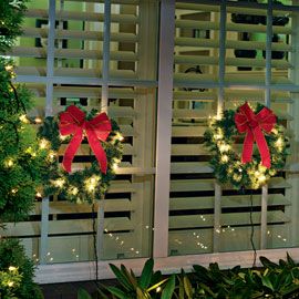 Lighted Mini Wreaths – Indoor or outdoor holiday decorations | Solutions