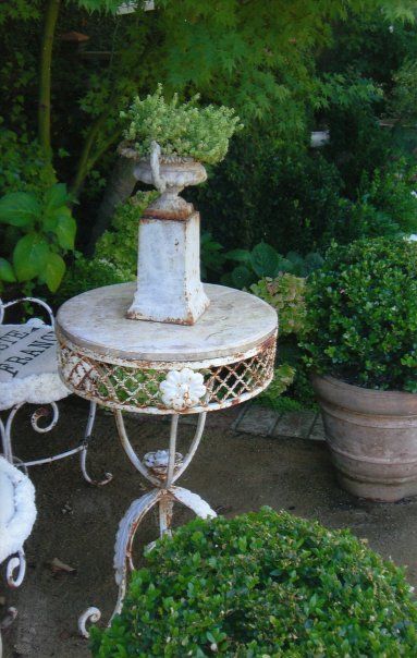 Lovely Vintage Garden Table!!