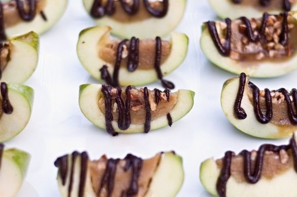 Mini Party Desserts! ~ Sliced apples with caramel filling and chocolate drizzled