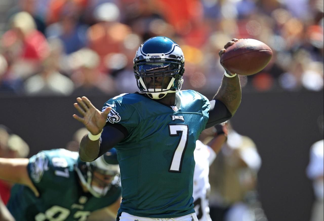 PHI v CLE 09-09-12 ~ Michael Vick's swagger at work