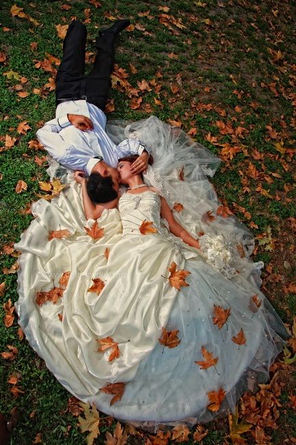 Perfect fall wedding picture