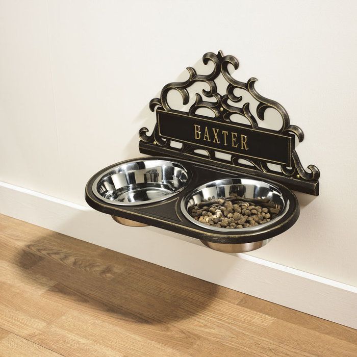 Personalized hanging pet feeder