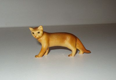 Retired Hagen-Renaker Miniature Abyssinnian Cat ~ Mint Condition