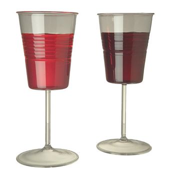 SOLO Cup Wine Glasses… Not the classiest, but a good idea nonetheless