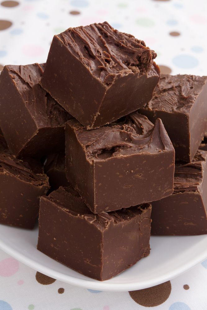 Slow Cooker Classic Fudge – The Superfoods Way | Skinny Ms.