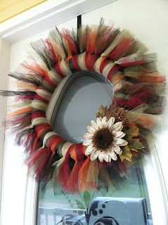 Step by step directions for making an easy Fall tulle wreath!!! $11