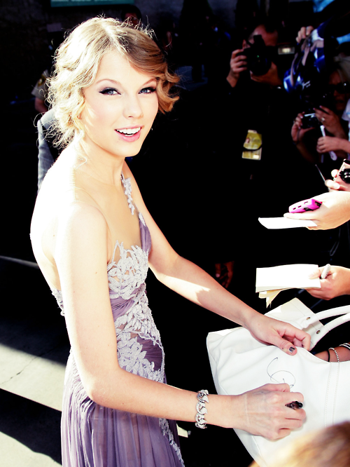 Taylor Swift. :)