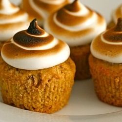 Thanksgiving – sweet potato cupcakes with toasted masrshmallow frosting – Thanks