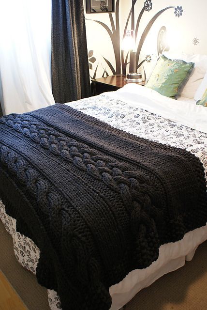 Throw Blanket / Rug Super Chunky Double Cable