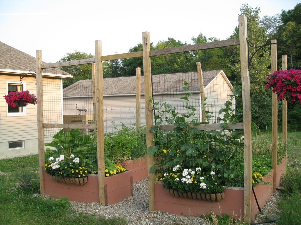 DIY enclosed raised bed garden.  Step by step.  Very nice!