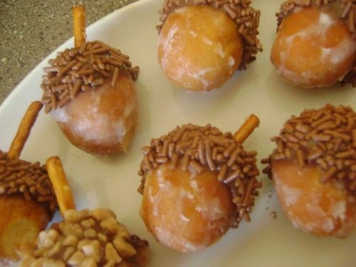 doughnut holes, nutella, sprinkles and pretzels make cute little fall acorn snac