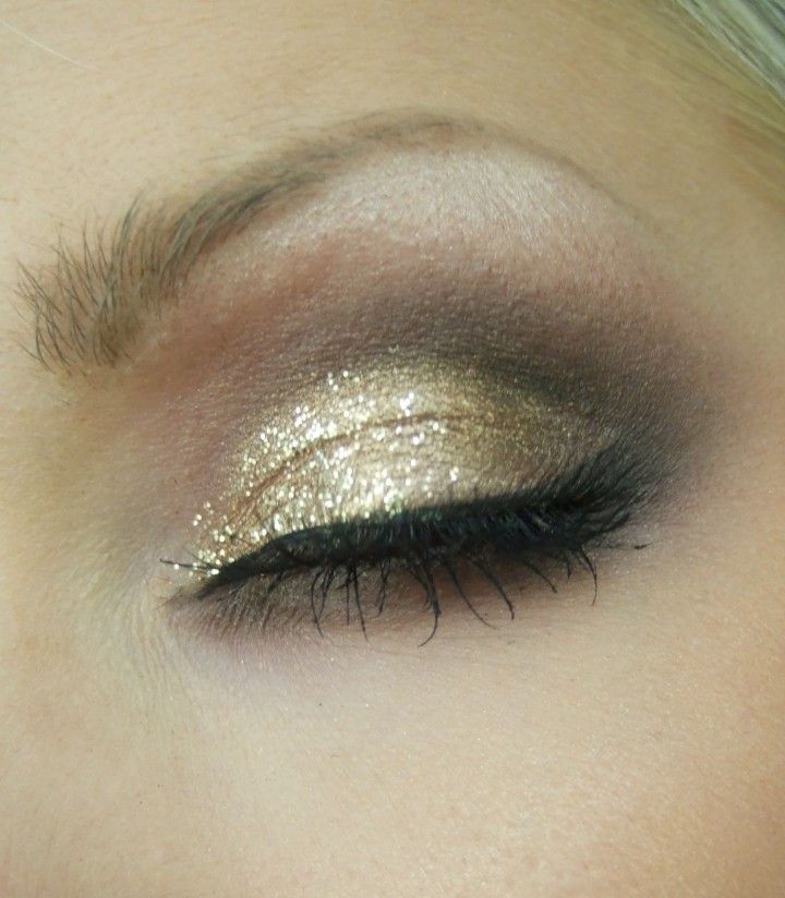 gold makeup – Linda Hallberg