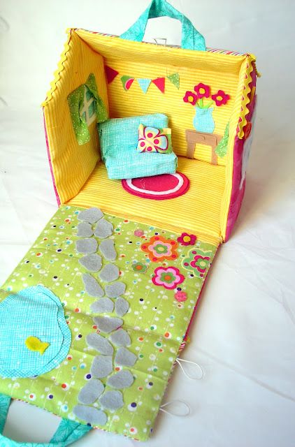 how to make a fabric take-along dollhouse