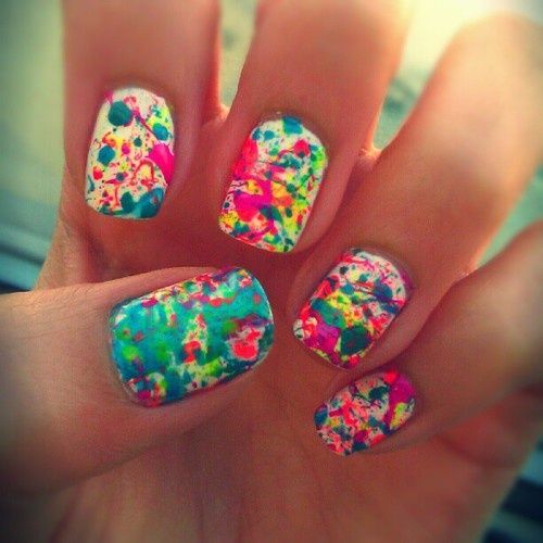 neon paint spatter mani. Love!