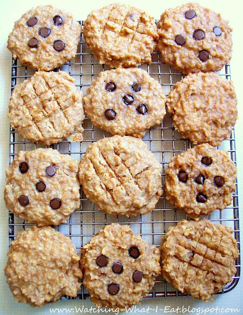 school day grab and go–PB oat breakfast cookies. High protein, no flour or proc
