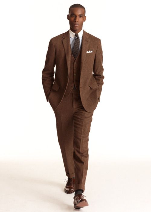 this brown suit kills…