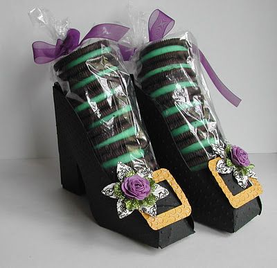 witches shoes for Halloween – the cookies are genius!