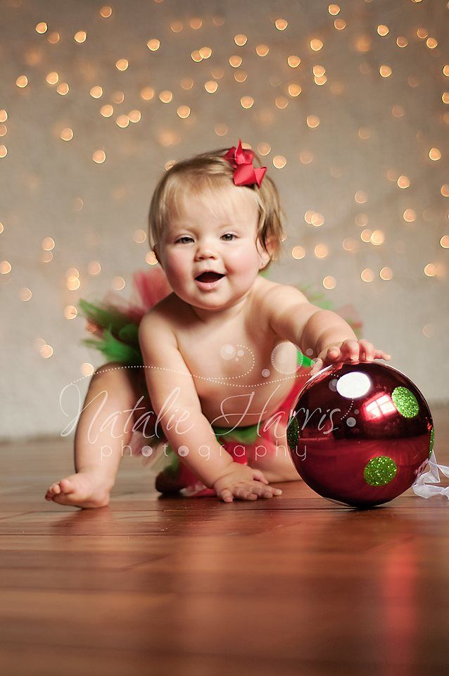 Beautiful one by Natalie Harris Photography. Christmas mini-sessions