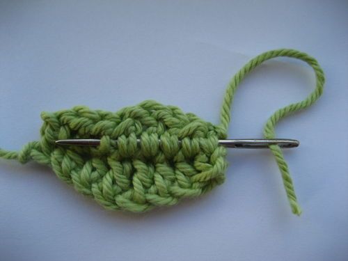 Crochet leaf