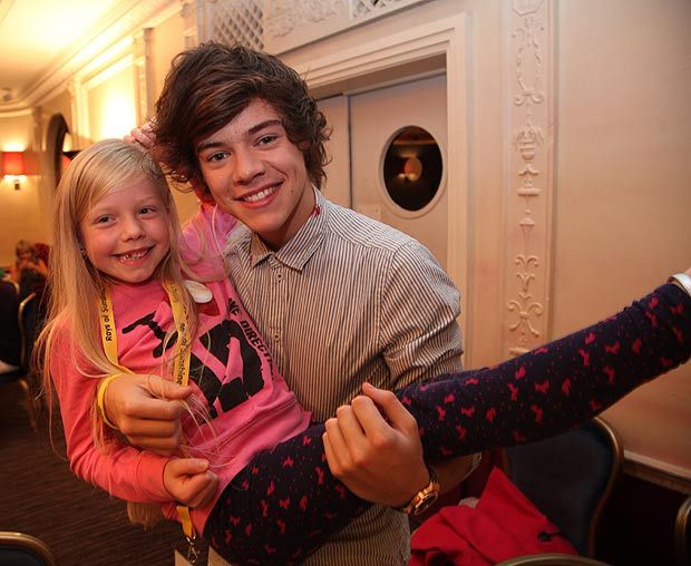 Ellie and Harry Styles.