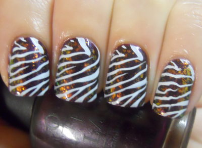 Flakie Zebra Nails