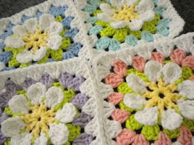 Free pattern for a Flower Garden  Granny Square