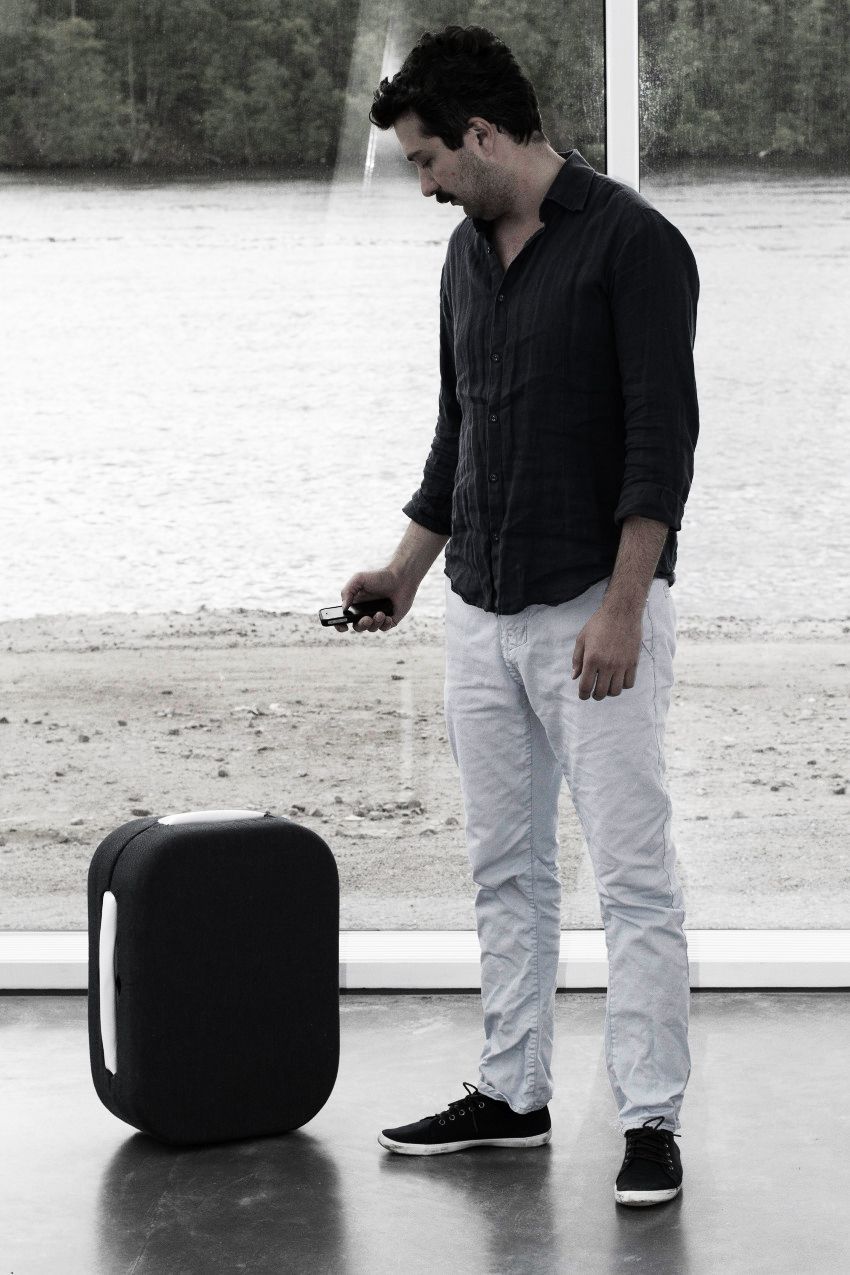 Hop is a Suitcase That Follows You Around Hands-Free [VIDEO]