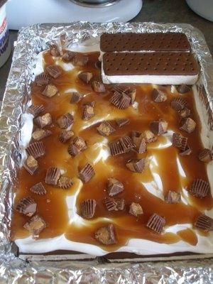 Ice Cream Sandwich Cake-took me 10 minutes to find it because I didnt pin it whe