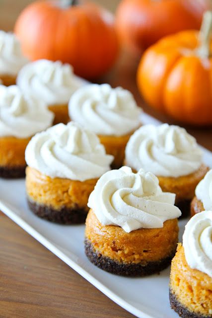 Life {Made} Simple: Mini Pumpkin Cheesecakes with Gingersnap Crusts