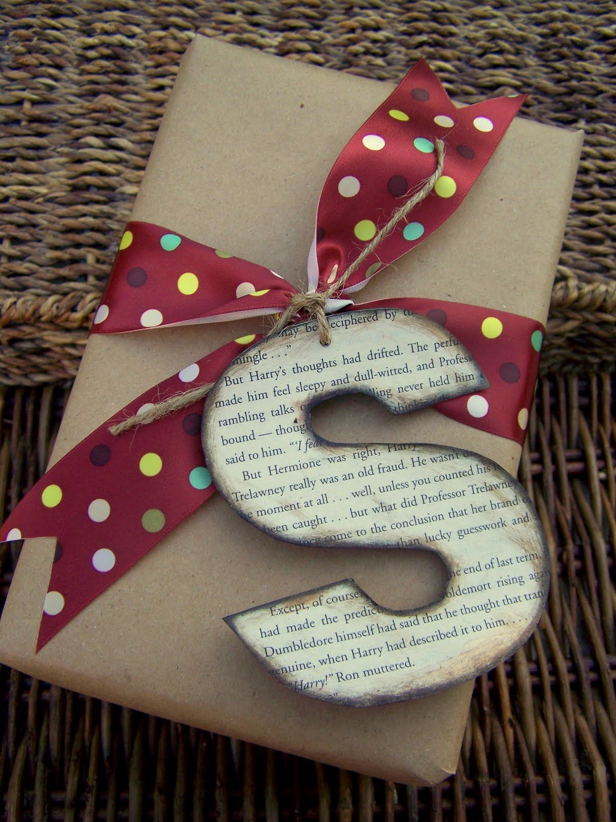 Much cuter than gift tags! This website has some awesome ideas!