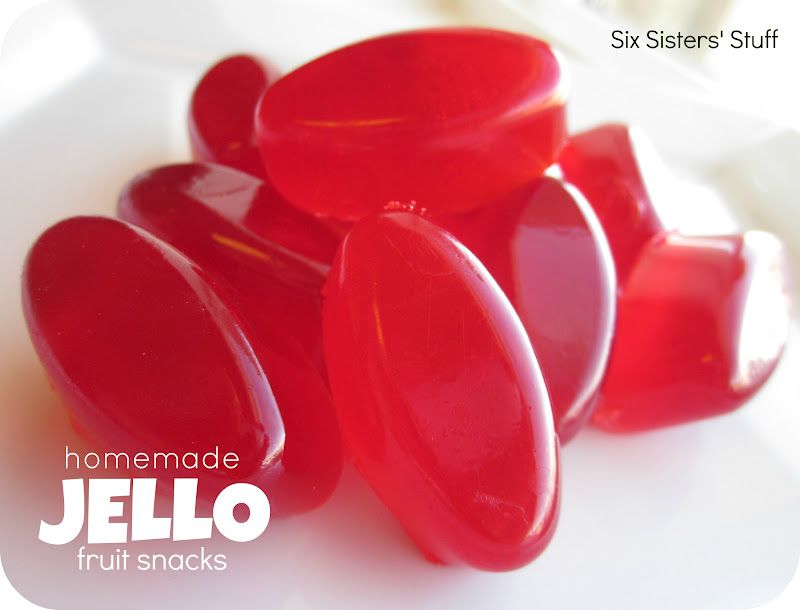 Oh my ~~ Much cheaper than fruit snacks too!!! Homemade Jello Fruit Snacks – Onl