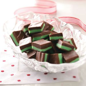 Peppermint Christmas Candy~ Oh yum! 1 cup semisweet chocolate chips, 1 can (14oz