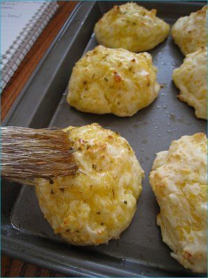 Red Lobster Cheddar Bay Biscuits. This IS the recipe.