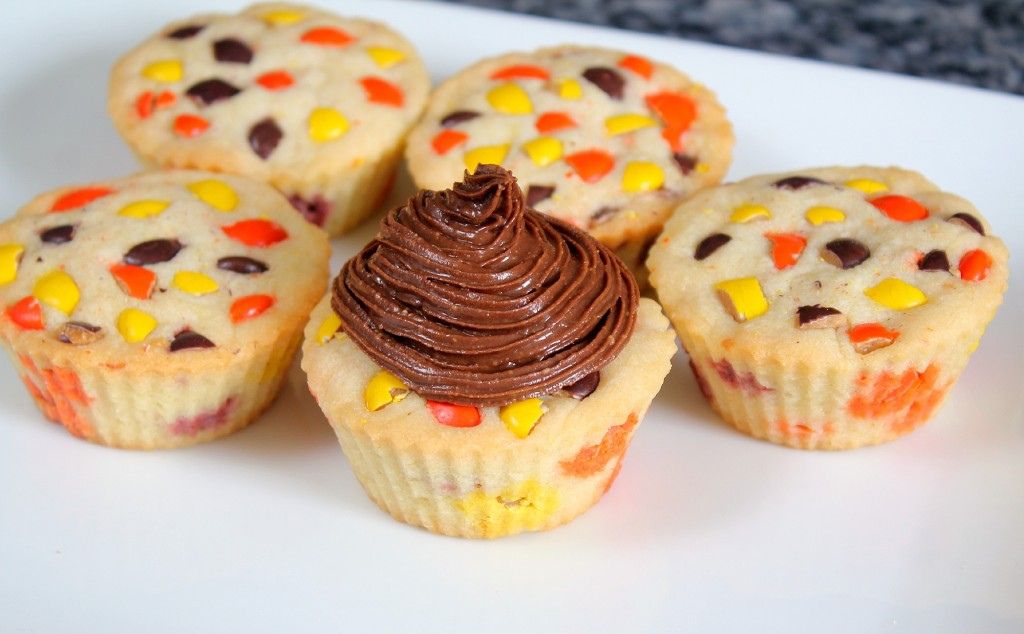 Reeses pieces cupcakes…for Fall!