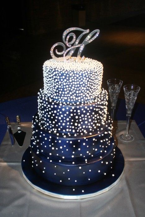Sparkling navy blue cake