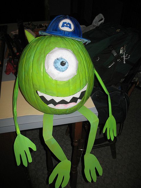 a Mike Wazowski pumpkin!! lol