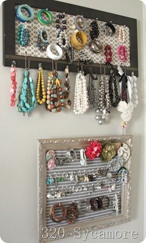 bedroom jewelry organization