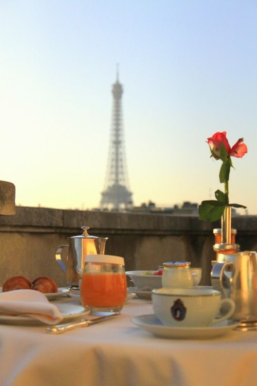 breakfast in Paris