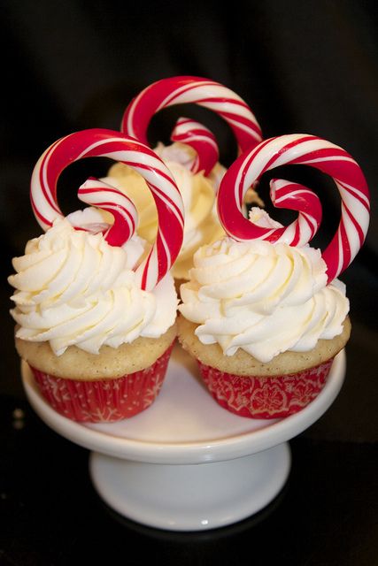 candy cane cupcakes/dcc