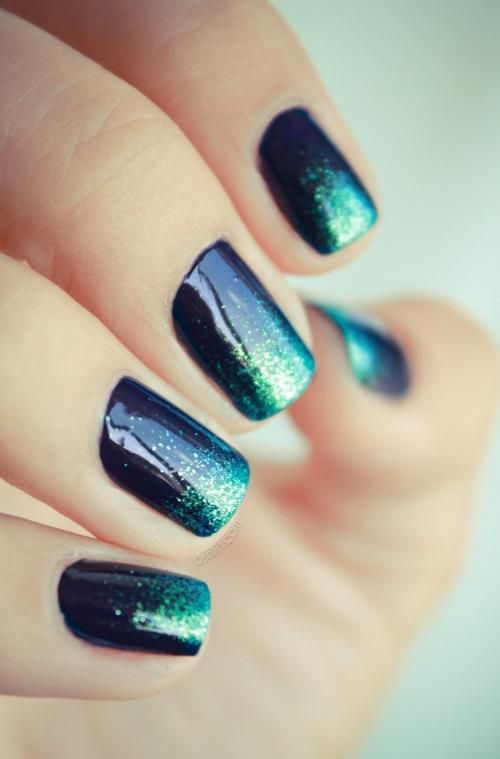 pretty. dark glitter ombre nails