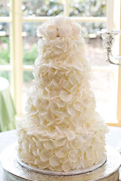 Amazingly pretty wedding cake from Dreamcakes Bakery in Birmingham